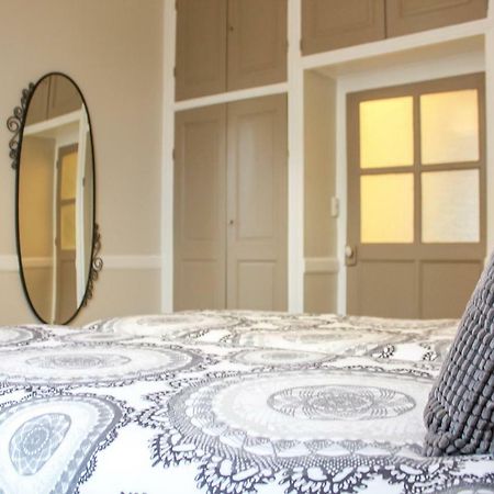 Lucenay-l'Eveque Appartement Passe Partout מראה חיצוני תמונה