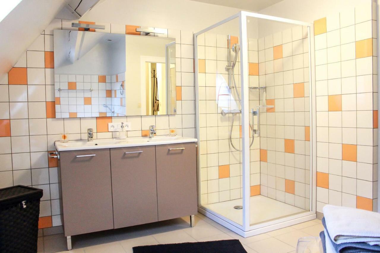Lucenay-l'Eveque Appartement Passe Partout מראה חיצוני תמונה